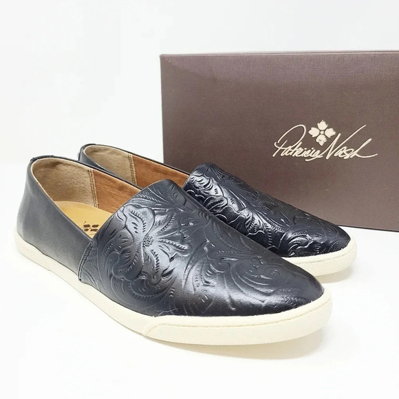 New Patricia Nash Lola Black Tooled Leather Flats 7.5 - Picture 1 of 8
